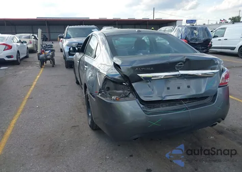 2015 Nissan Altima 2.5/2.5 S/2.5 Sl/2.5 Sv z USA, uszkodzony, nr VIN 1N4AL3AP7FN880379